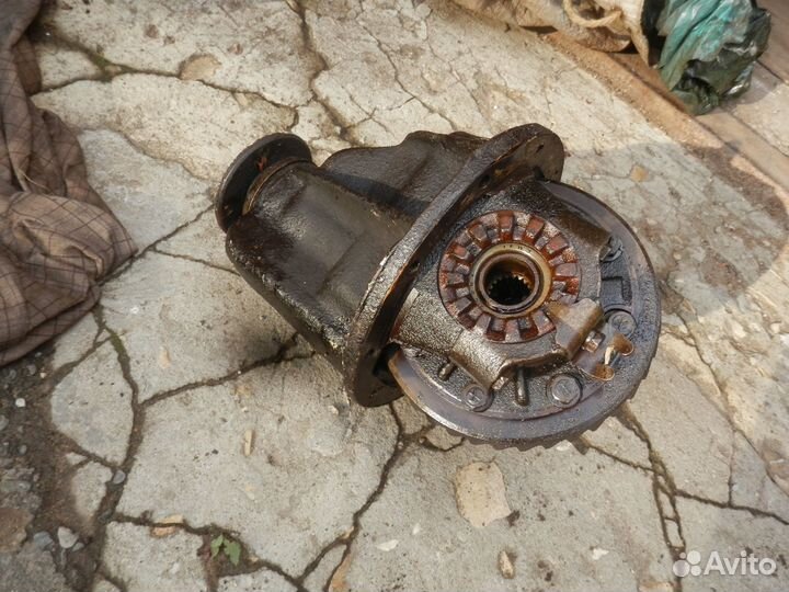 Редуктор заднего моста на Москвич М412