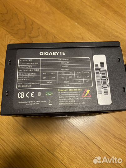 Блок питания Gygabite AX600