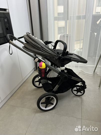 Коляска 2 в 1 Bugaboo Fox3 Graphite+ автокресло