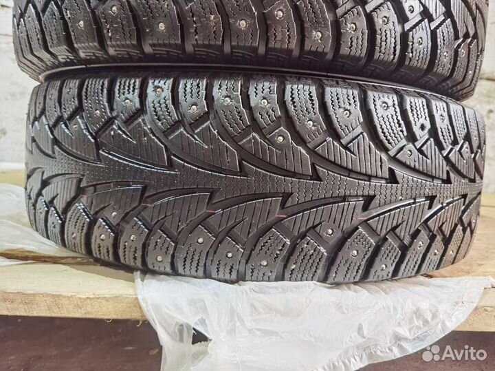 Hankook Winter I'Pike 215/65 R17 98T