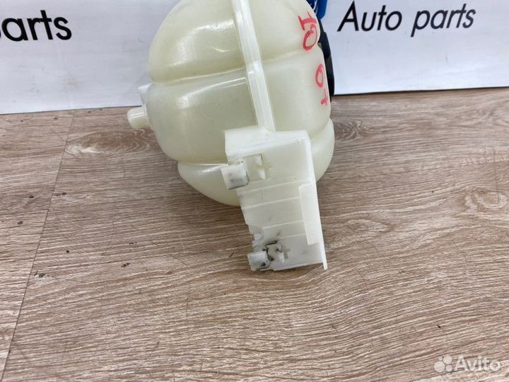 Расширительный бачок Bmw 3 F30 N47D20 2013