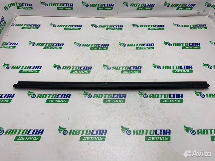 Уплотнитель стекла двери передний правый Citroen