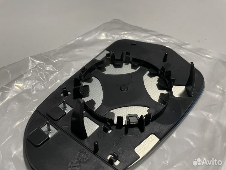 Левый зеркальный элемент audi A6 новый ауди А6