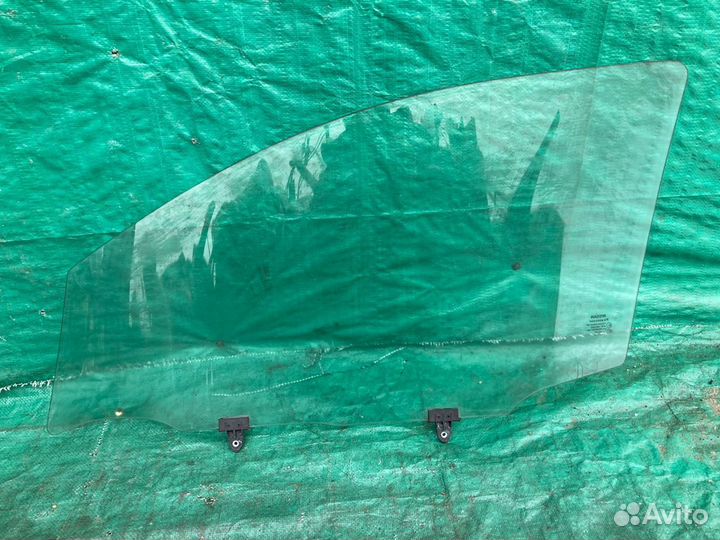 Стекло двери передней правой Nissan Qashqai J10