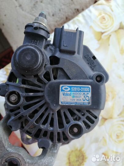 Продам генератор на Ниссан Альмера