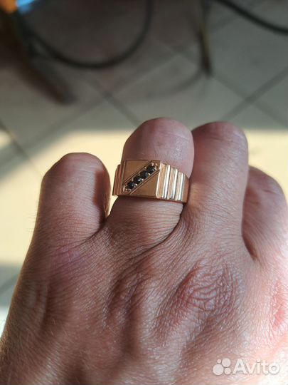 Мужская золотая печатка 585