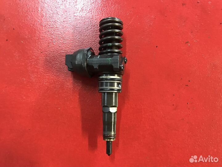Форсунка 038130073AG Volkswagen Passat B6 1.9