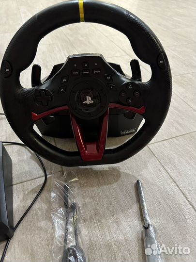 Игровой руль с педалями