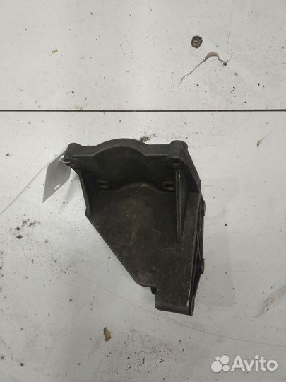 Ford Fusion ll (2012-2015)кронштейн гидроусилителя