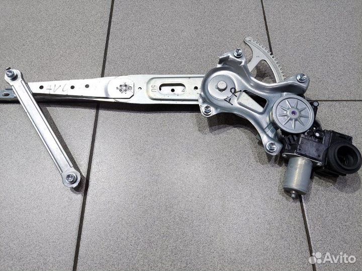 Стеклоподъемник передний правый Toyota Harrier