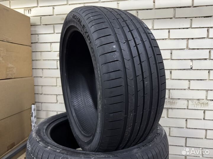 Royal Black Royal Explorer II 295/40 R21 111Y