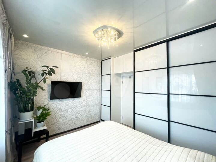 2-к. квартира, 55 м², 9/9 эт.