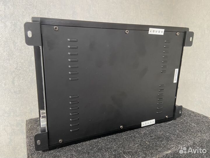 Сабвуфер kicker + усилитель molot