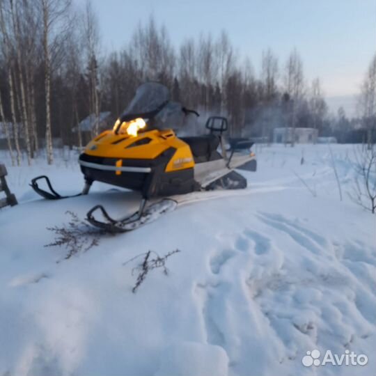 Продам снегоход BRP Ski-Doo Tundra LT550