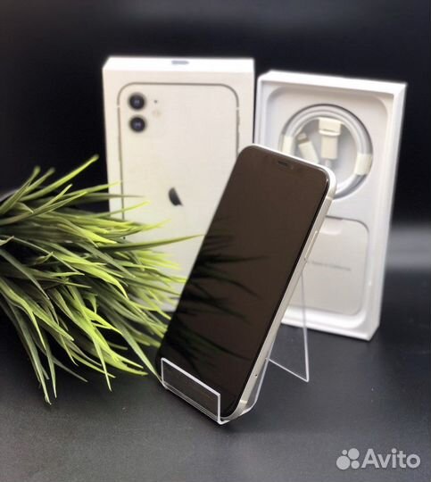 iPhone 11, 64 ГБ