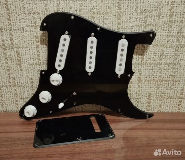 Пикгард SSS Fender Stratocaster Alnico V