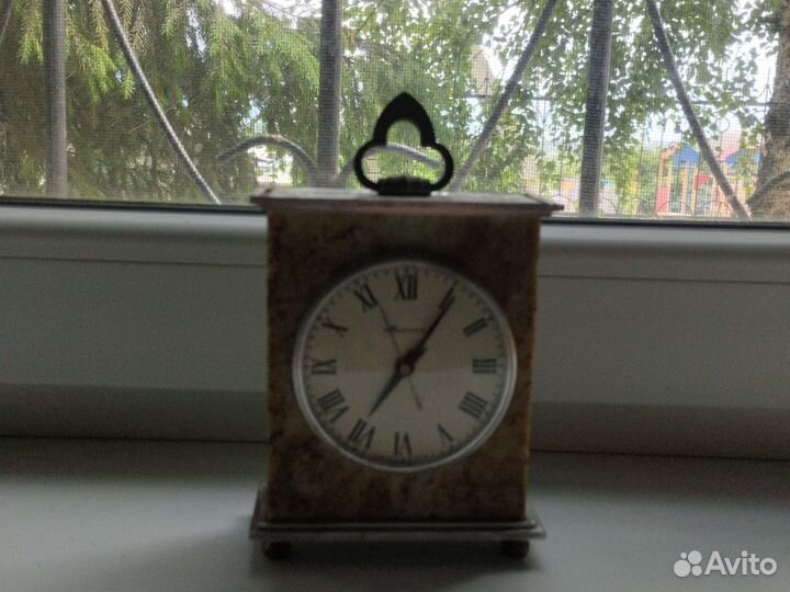 Настольные часы