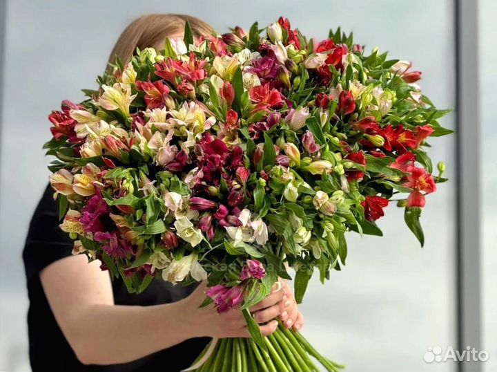 Букет из альстромерии