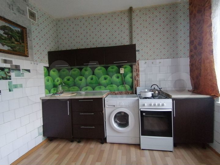 Комната 65 м² в 3-к., 2/9 эт.