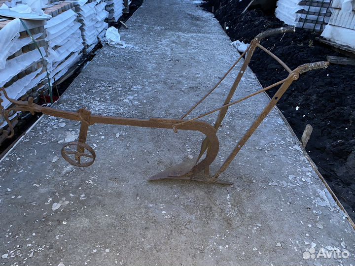 Конный плуг