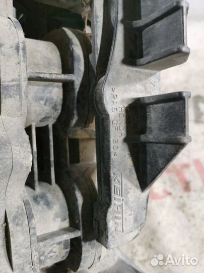 Коллектор впускной Honda Cr-V внедорожник R20A