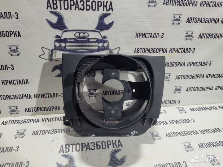 Кожух рулевой колонки mercedes benz w210