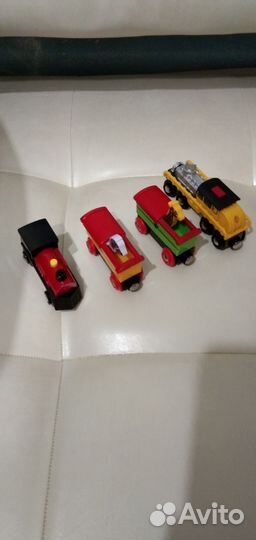 Паровозики брио brio