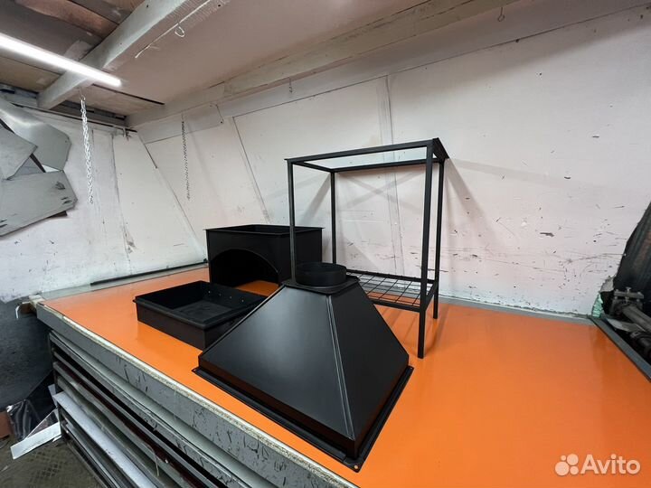 Мангал с вытяжкой. Зонт на мангал. Мангал черный