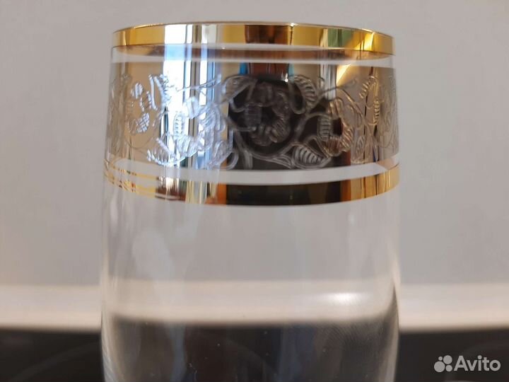 Бокал и рюмка