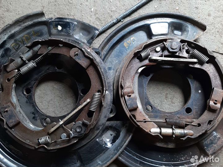 Механизм тормозной задний с колодками byd f3