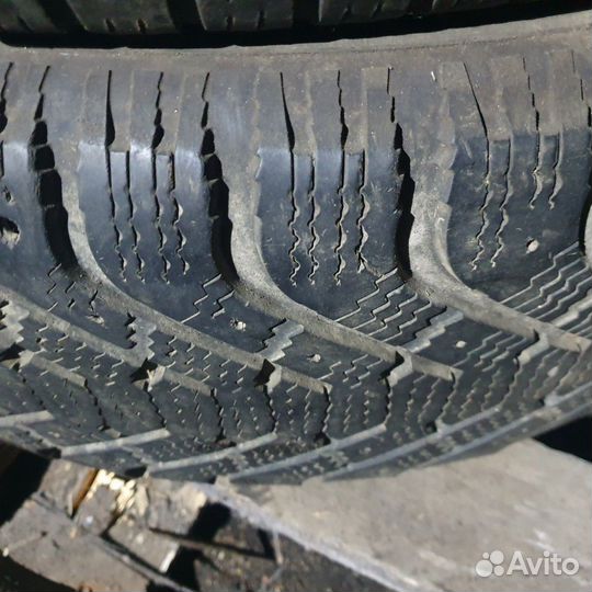 Goodyear UltraGrip 500 255/60 R18