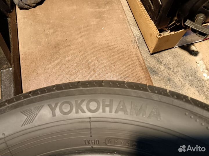 Yokohama BlueEarth RV02 225/60 R18 100V