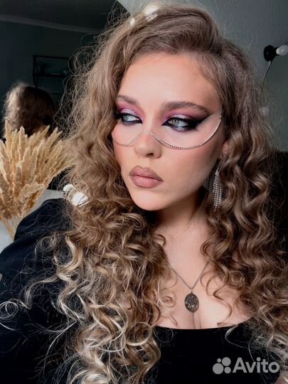 Визажист/мастер по прическам