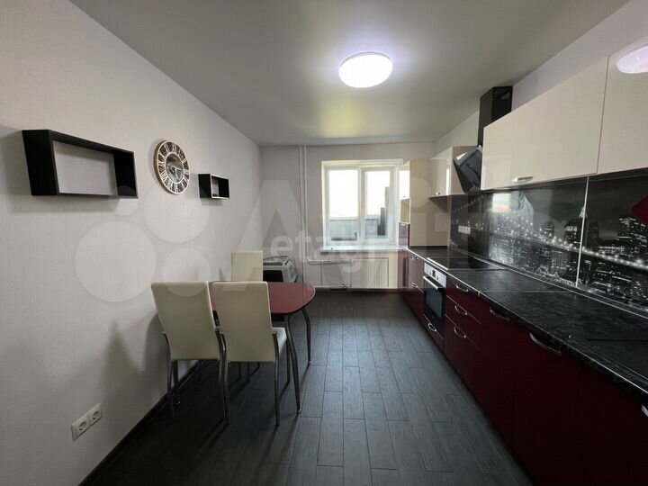 2-к. квартира, 60,7 м², 14/14 эт.