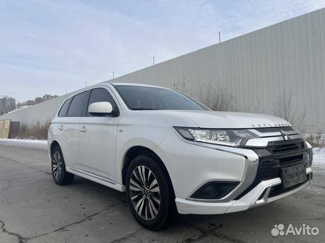 Mitsubishi Outlander 2.0 CVT, 2021, 60 000 км