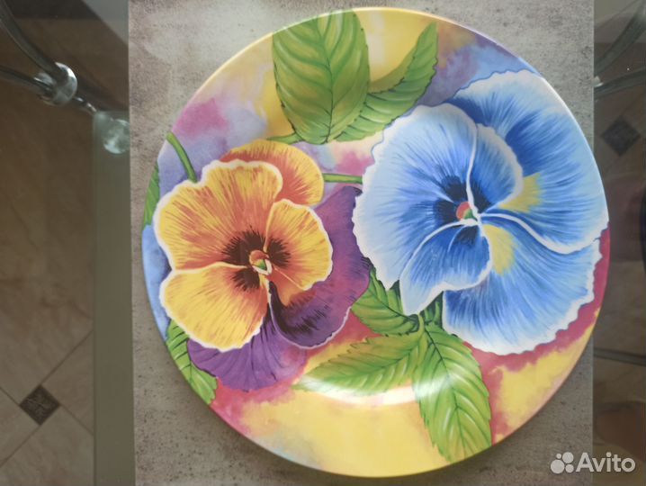 Продаю нарядное блюдо для торта