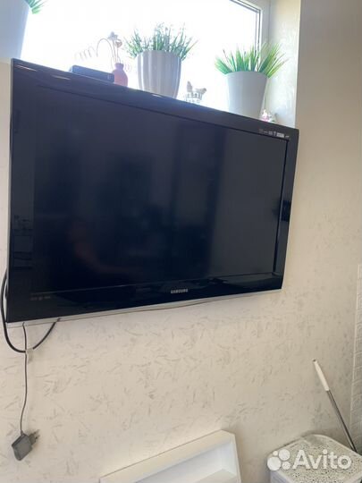 Телевизор samsung