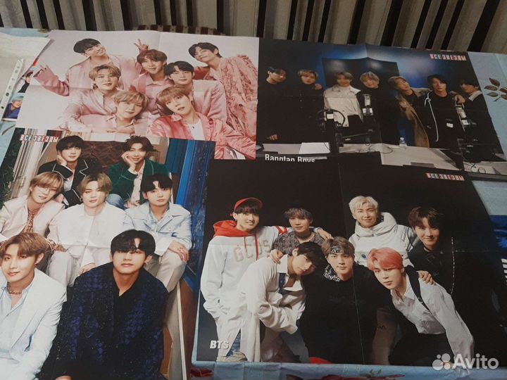 Плакаты с группой BTS