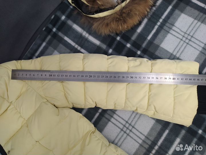 Пуховик зимний для девочки 146 с натуральным мехом