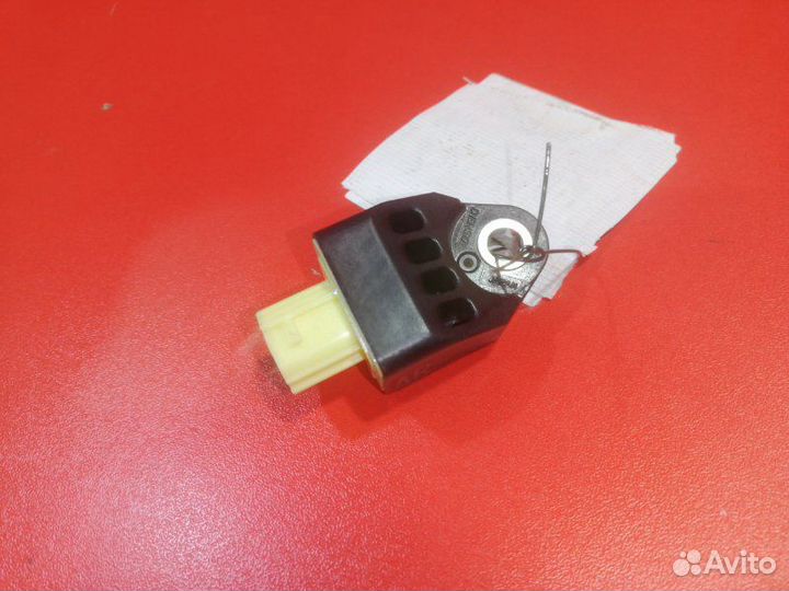 Датчик airbag задний Toyota Land Cruiser Prado