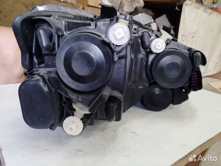 Фары на Volkswagen Polo