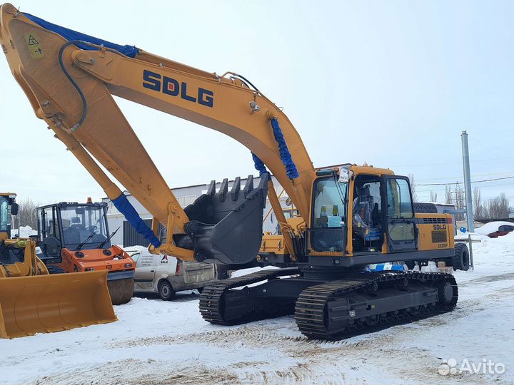 Машинист гусеничного экскаватора