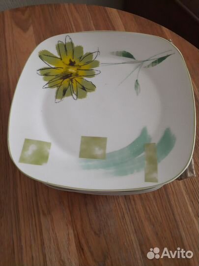 Набор столовой посуды на 7 персон новый