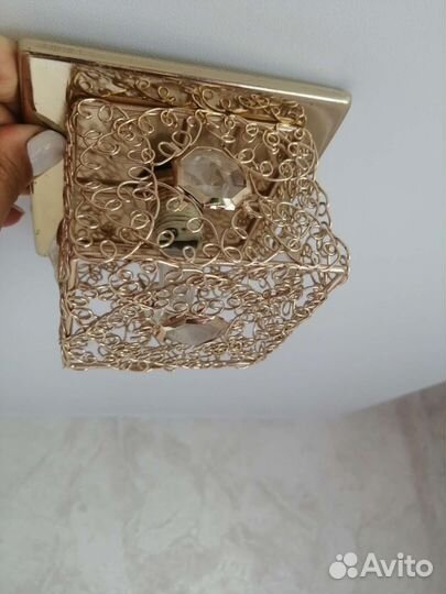 Светильники потолочные с лампочками