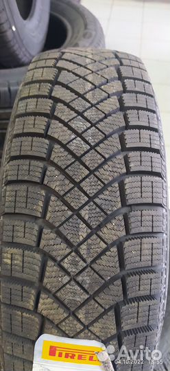 Pirelli Ice Zero FR 225/55 R17 101H
