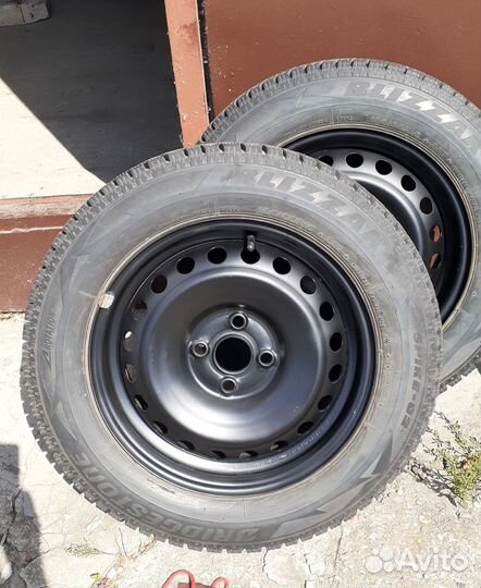 Bridgestone Blizzak Spike-02 185/65 R15 88T