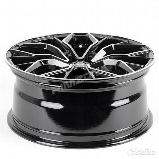 Литой диск HRE R18 5x105