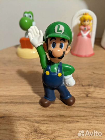 Фигурки по игре Mario из наборов Happy Meal Macdon