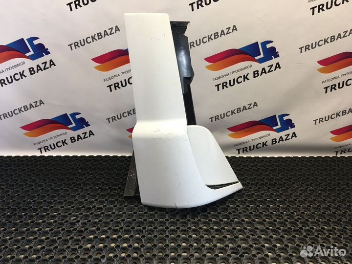 Дефлектор кабины правый Mercedes-Benz Axor