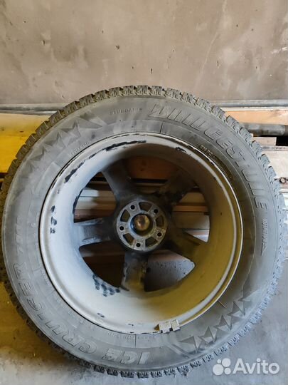 Bridgestone Ice Cruiser 7000 225/60 R17 103